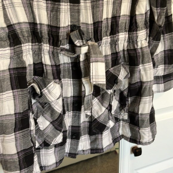 Women’s Christopher & Banks purple gray plaid button up size large - Picture 4 of 9